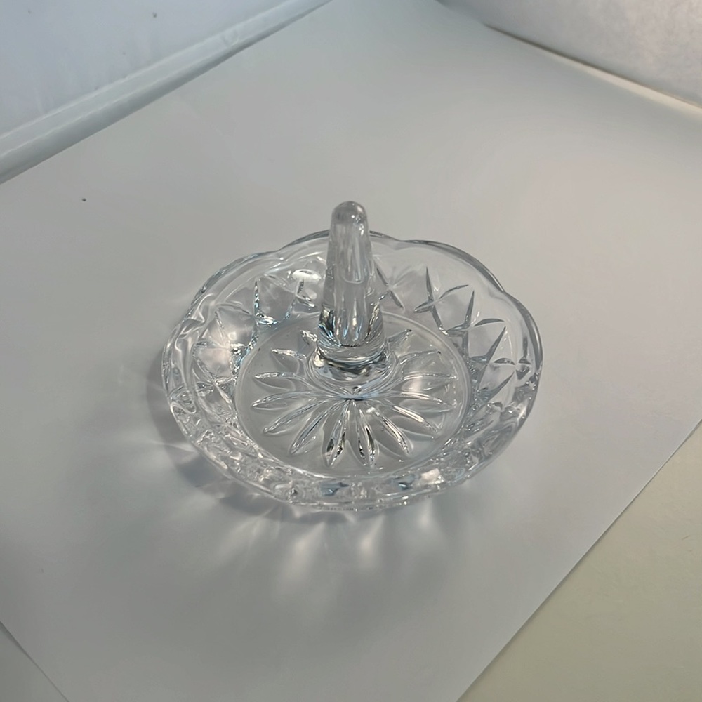 🎁SOLD🎁 BEAUTIFUL CRYSTAL RING HOLDER - Picture 5 of 7